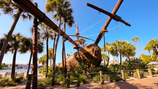 Disney's Beach Club Resort - Photo 2
